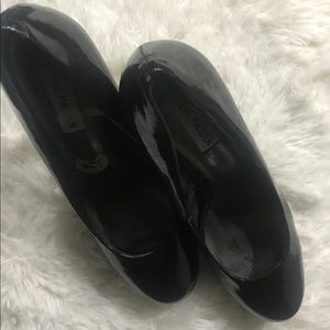 Steve Madden patent leather heeled pump. Size 10